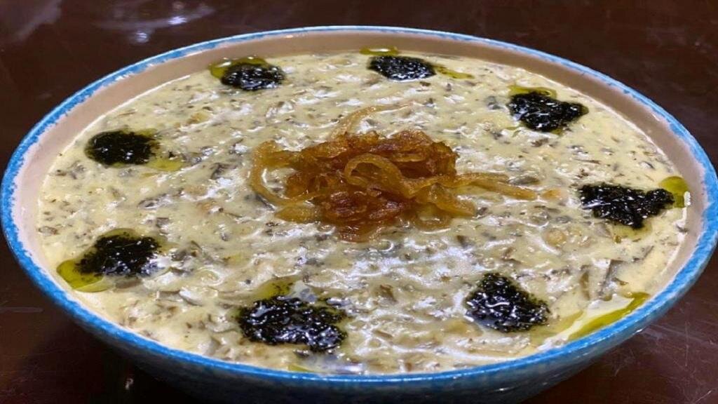 طرز تهیه آش ماست به روش شیرازی‌ها و اصفهانی‌ها
