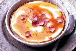 طرز تهیه فرنی اصفهانی؛ فرنی خوشمزه برای افطار