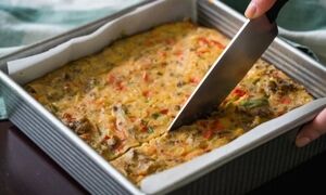 طرز تهیه کیک سوسیس با سیب زمینی؛ یک میان وعده خوشمزه
