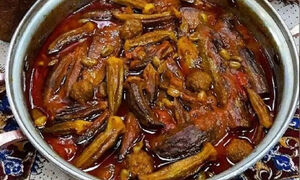 طرز تهیه خورش بامیه اهوازی؛ راز خوشمزگی این غذای جنوبی چیست؟