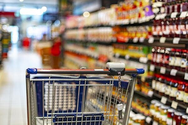 ۸ راه ساده برای پرهیز از غذاهای ناسالم فوق‌فراوری‌شده