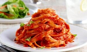 پاستا فتوچینی با سس گوجه ، سیر و فلفل کبابی + روش تهیه