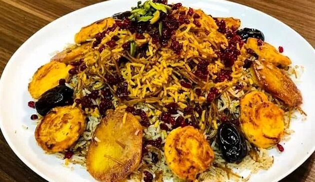 رشته پلو نوستالژیک با کشمش سرخ‌شده بدون گوشت به روش مادربزرگ ها