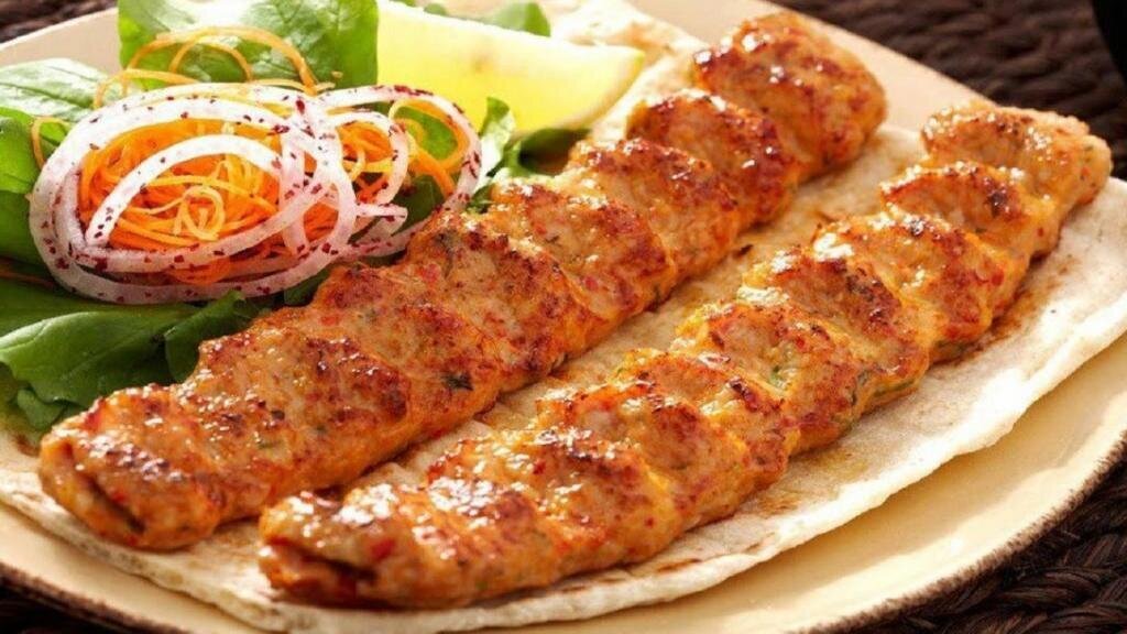 کباب کوبیده مرغ ؛ خوشمزه ، فوری و خوش خوراک