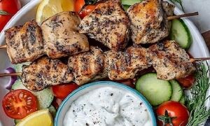 طرز تهیه جوجه کباب ماستی؛ راز جوجه‌های نرم و آبدار برای دورهمی‌های آخر هفته