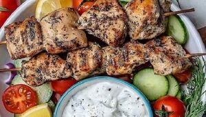طرز تهیه جوجه کباب ماستی؛ راز جوجه‌های نرم و آبدار برای دورهمی‌های آخر هفته