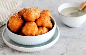 طرز تهیه لُقیمات (لُگیمات)؛ دسر عربی برای افطارهای رمضان