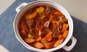 تاس کباب کلاسیک با عطر و طعمی بی نظیر برای سفره سحر + روش تهیه