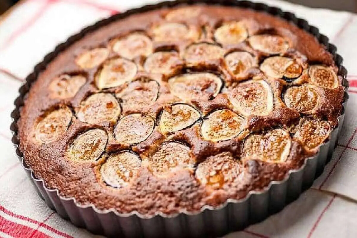 طرز تهیه کیک انجیر و گردو؛ کیک مخصوص فصل تابستان