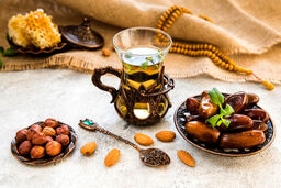 افطاری چی بخوریم بهتر است؟ ؛ بهترین نوشیدنی و خوراکی‌ها برای شروع افطار