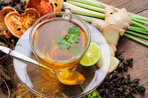 چطور دمنوش مریم‌گلی با لیمو درست کنیم؟