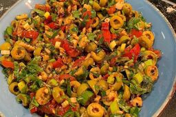 طرز تهیه سالاد زیتون؛ یک پیش‌غذای خوشمزه و متفاوت